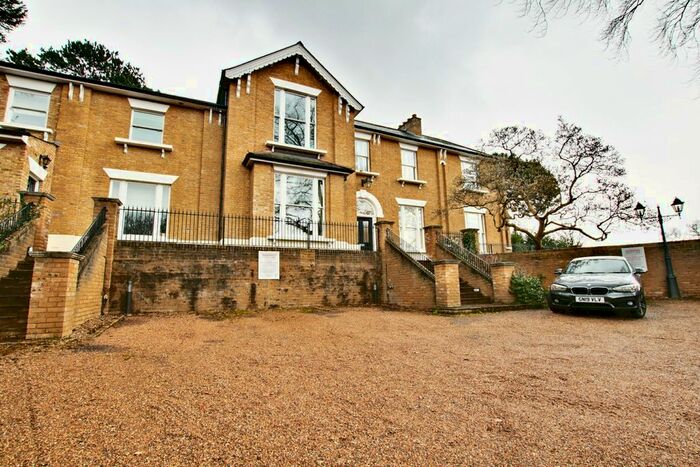 2 Bedroom Flat To Rent In Beckenham Lane, Shortlands, Bromley, BR2