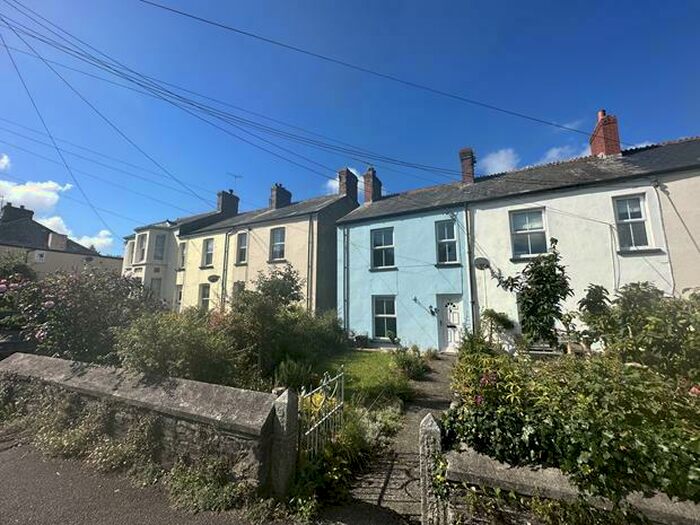 3 Bedroom End Of Terrace House To Rent In Tredydan Rd, Launceston, PL14