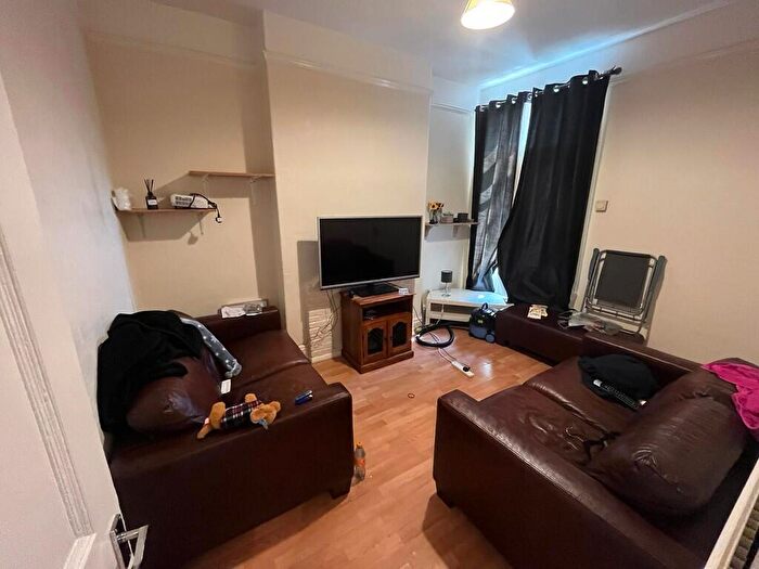 4 Bedroom Terraced House To Rent In Beaconsfield Road, Leicester, LE3