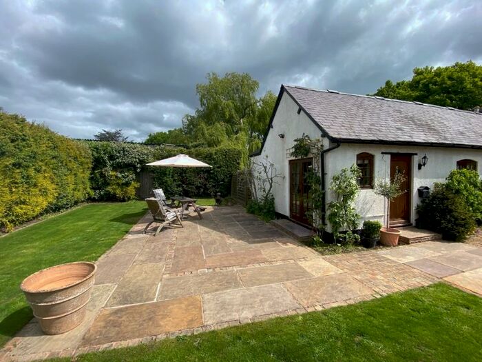 3 Bedroom Cottage To Rent In Wood Lane, Barston, Solihull, B92