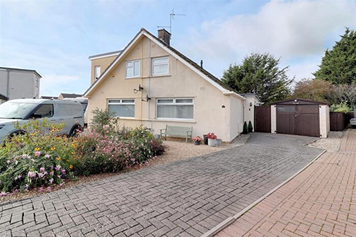 2 Bedroom Semi-detached Bungalow For Sale In Ryelands Close, Stonehouse, GL10