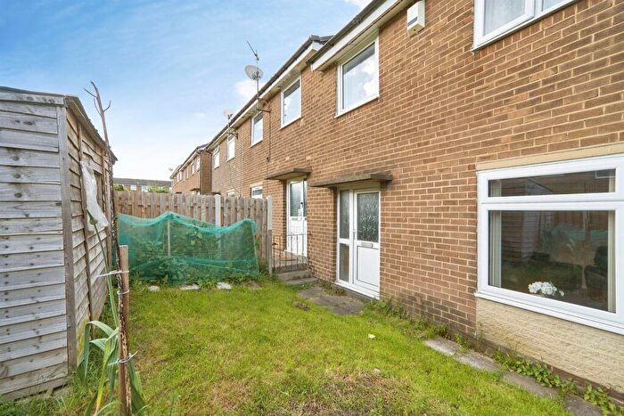3 Bedroom Terraced House For Sale In Greenlea Avenue, Yeadon, Leeds, LS19