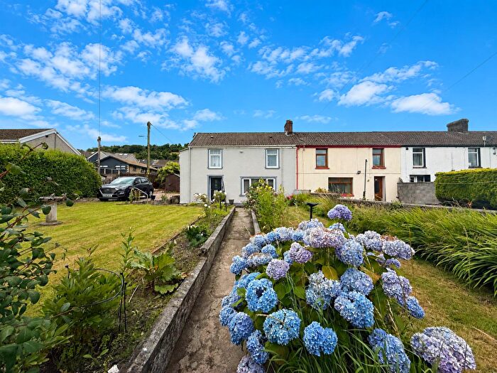 3 Bedroom End Of Terrace House For Sale In Cardiff Road, Aberdare, CF44