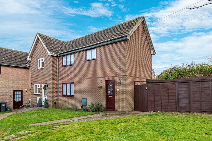 2 Bedroom End Of Terrace House For Sale In Jeals Lane, Sandown, PO36