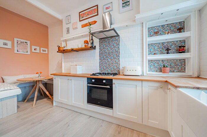 1 Bedroom Flat For Sale In Clarkston Road, Flat /, Muirend, Glasgow, G44
