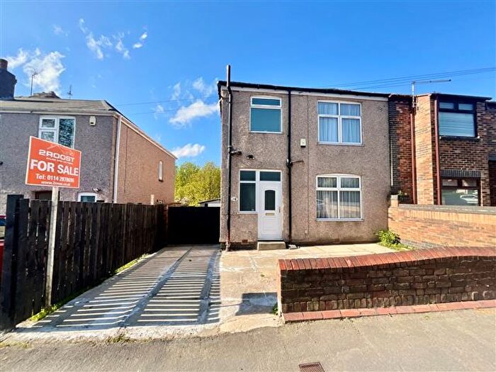 3 Bedroom Semi-Detached House For Sale In Stradbroke Road, Sheffield, Sheffield, S13