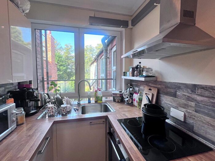 1 Bedroom Flat For Sale In Colwyn Road, The Mounts, Northampton, NN1