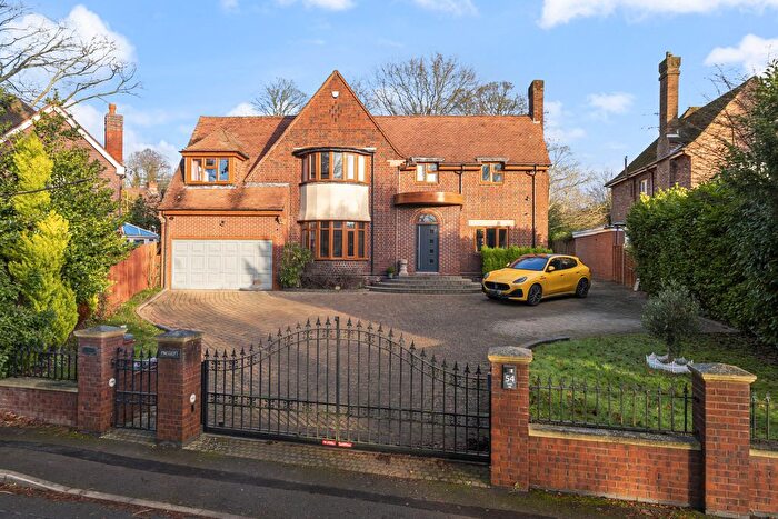 6 Bedroom Detached House For Sale In Tudor Hill, Sutton Coldfield, B73
