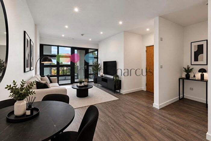 3 Bedroom Apartment To Rent In Purley Way, Croydon, CR0