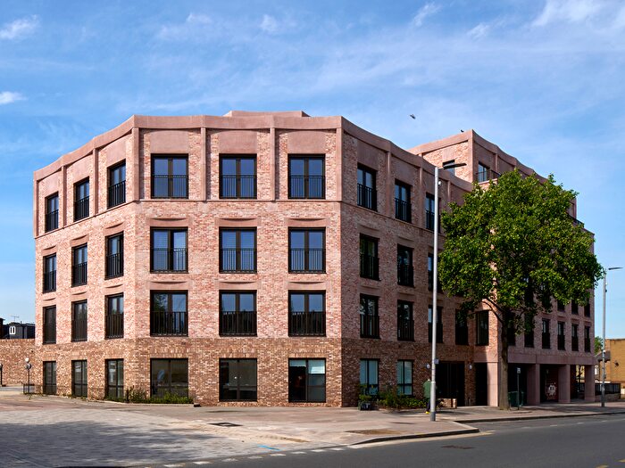 1 Bedroom Flat For Sale In Forest Road, London, E17