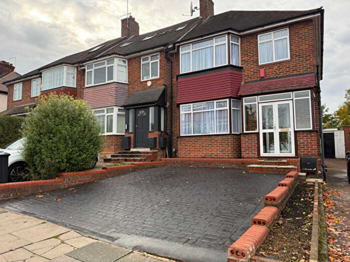 3 Bedroom Semi Detached House To Rent In Arnos Road, London, N11