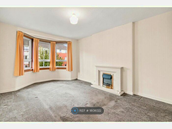 3 Bedroom Flat To Rent In Larchfield Avenue, Glasgow, G14