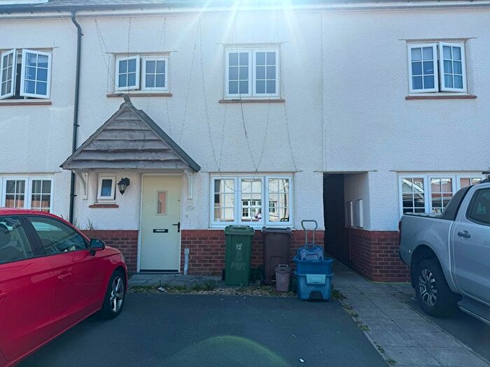 4 Bedroom Detached House To Rent In Cilfach Crwys, Bangor, LL57