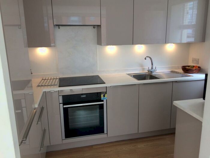 2 Bedroom Flat To Rent In Royal Quay, KIngs Dock, Liverpool, L3