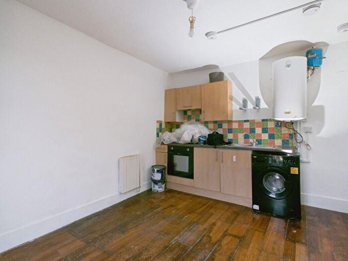 Studio To Rent In High Street, Chatham, Kent, ME4