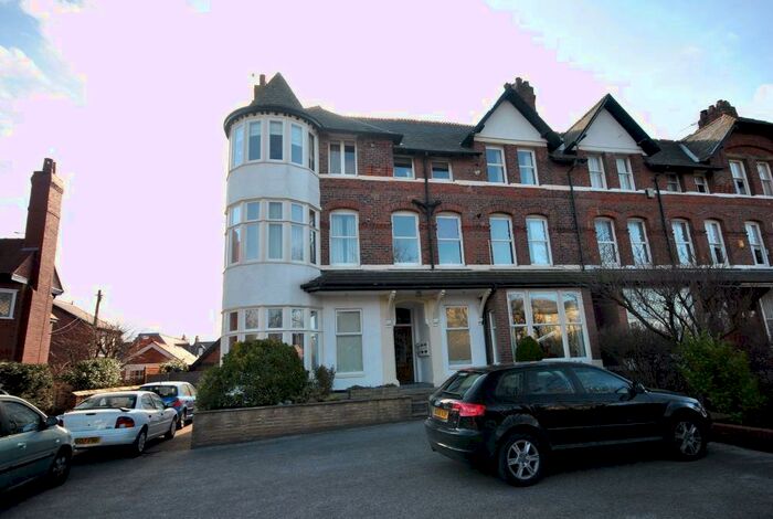 2 Bedroom Apartment To Rent In - St Annes Road East, Lytham St Annes, FY8