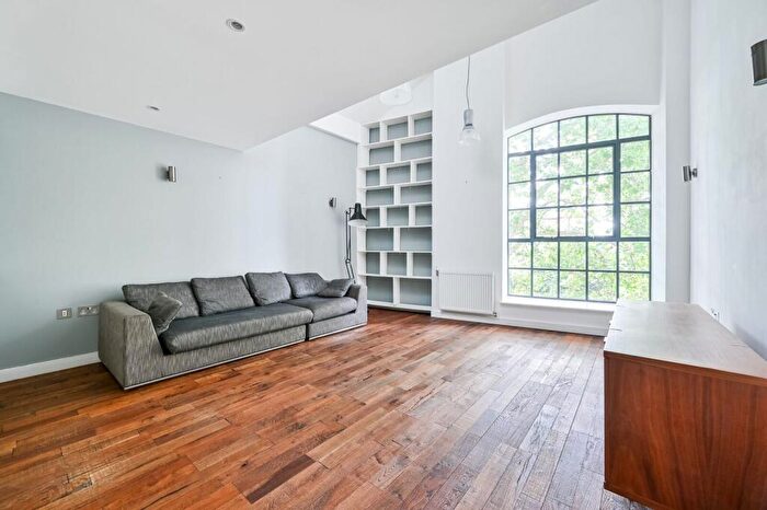 2 Bedroom Flat For Sale In Wharf Street, Deptford, London, SE8
