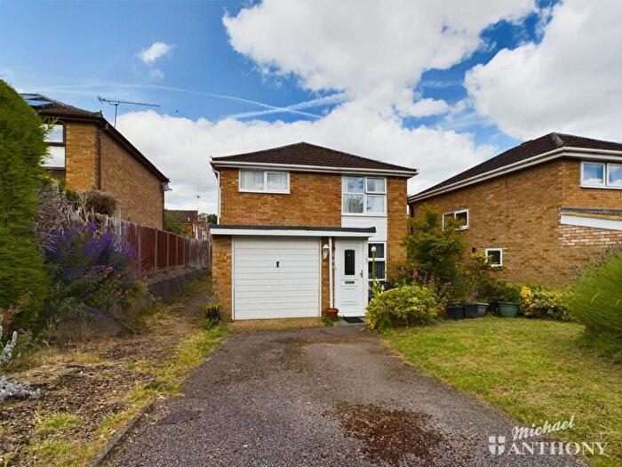 3 Bedroom Detached House For Sale In Bideford Green, Leighton Buzzard, Bedfordshire, LU7