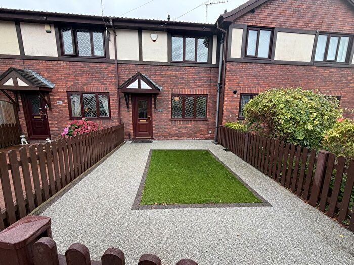 2 Bedroom Terraced House To Rent In War Office Road, Rochdale, OL11