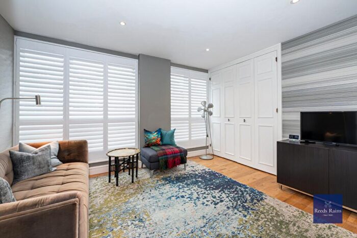 1 Bedroom Apartment For Sale In Renfrew Road, London, SE11