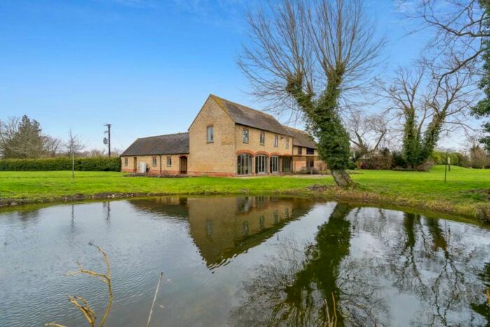 5 Bedroom Detached House For Sale In Pond House, Hogshaw, MK18