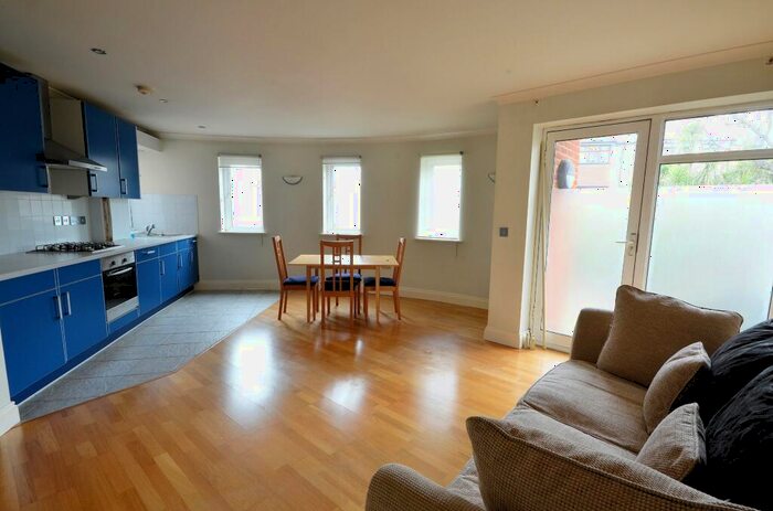 1 Bedroom Apartment To Rent In Chudleigh Road, London, SE4