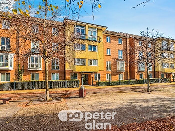 2 Bedroom Flat To Rent In Messina House, Vellacott Close, Cardiff Bay, CF10