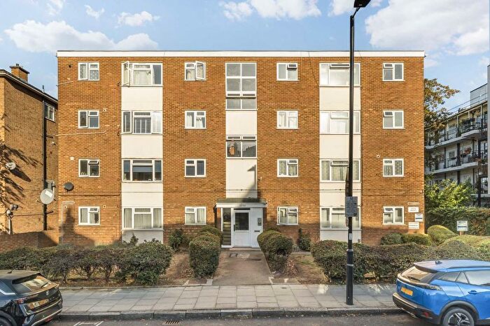 1 Bedroom Flat To Rent In Tollington Park, London, N4