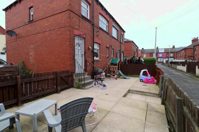 3 Bedroom Semi-Detached House To Rent In Garton Road, Leeds, West Yorkshire, LS9