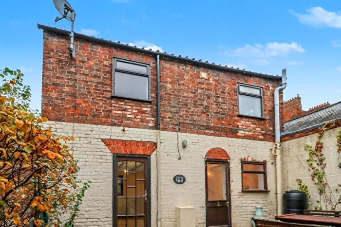 1 Bedroom Cottage For Sale In London Road, King's Lynn, Norfolk, PE30