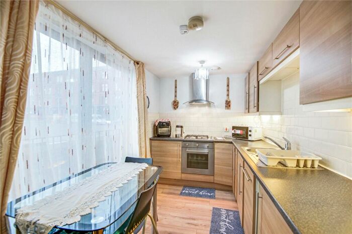 2 Bedroom Flat For Sale In Golspie Street, Glasgow, Glasgow City, G51