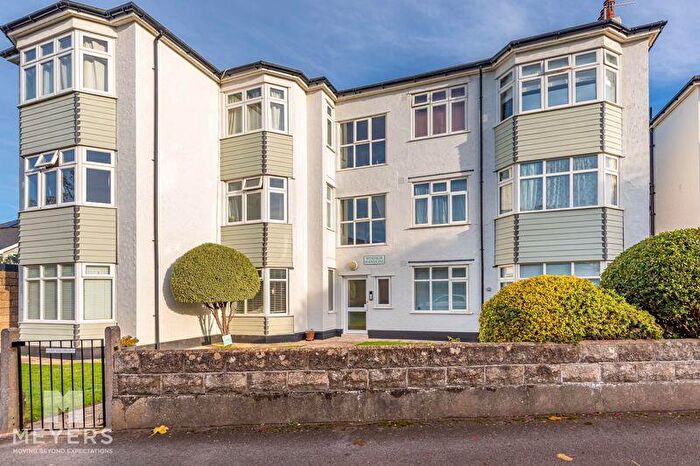 2 Bedroom Flat For Sale In Windsor Mansions, Bolton Close, Southbourne, BH6