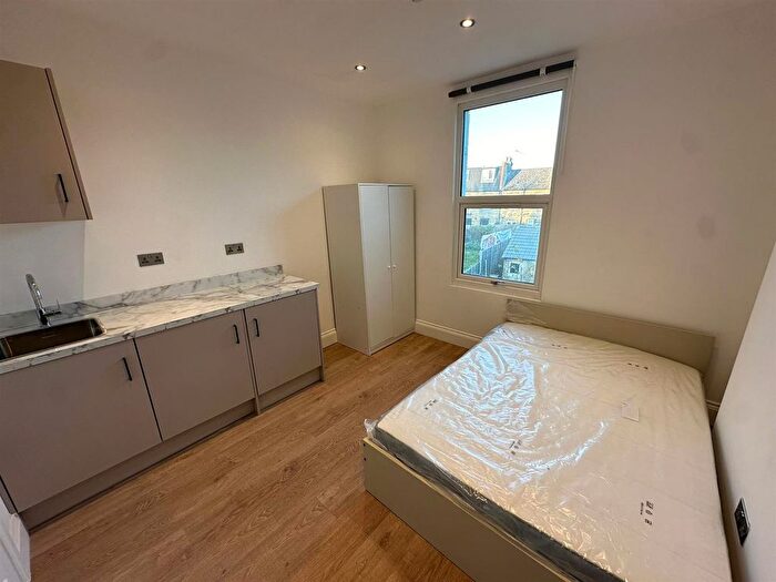 Studio To Rent In Garratt Lane, London, SW17