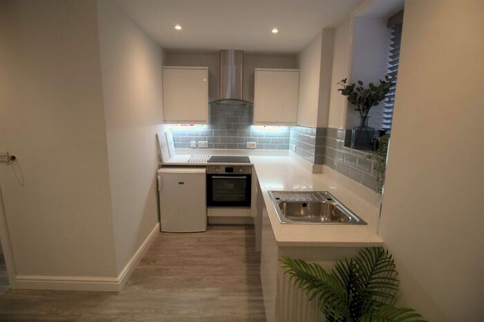 1 Bedroom Flat To Rent In Woodborough Road, Nottingham, NG3