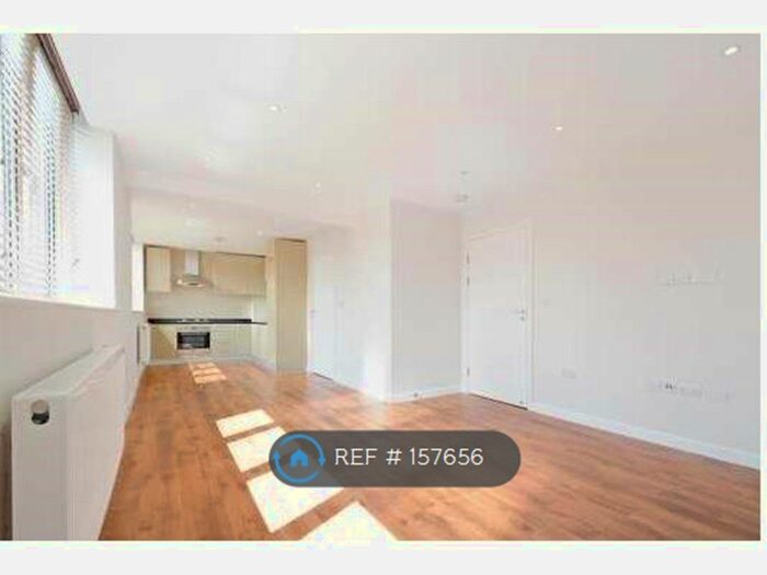2 Bedroom Flat To Rent In The Runway, South Ruislip, HA4