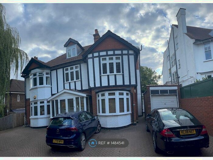 2 Bedroom Flat To Rent In Corfton Road, London, W5
