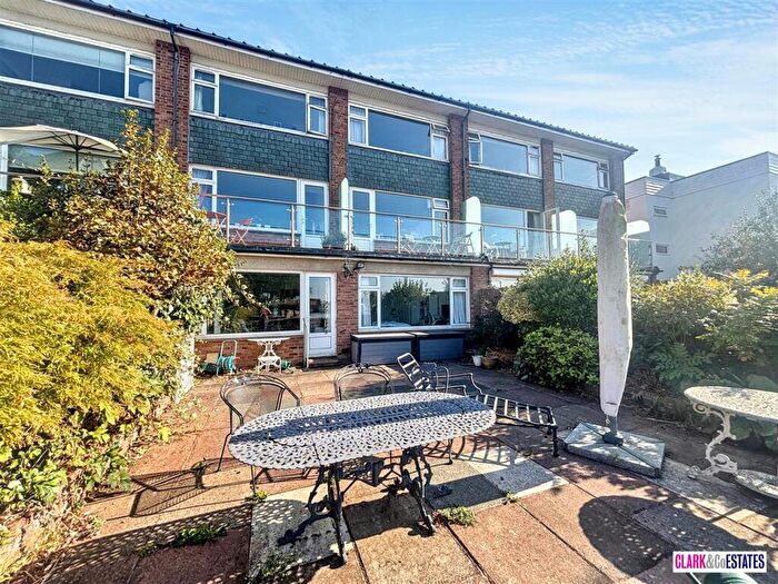 2 Bedroom Apartment For Sale In Strand Court, Topsham, EX3