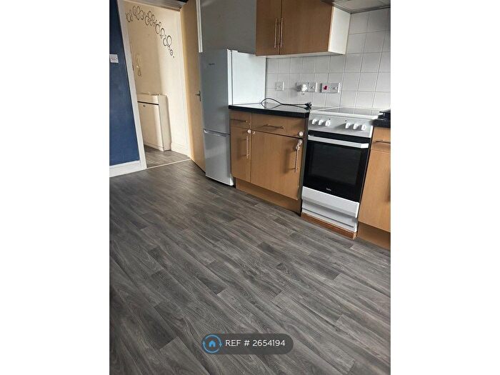 1 Bedroom Flat To Rent In Crabton Close Road, Bournemouth, BH5