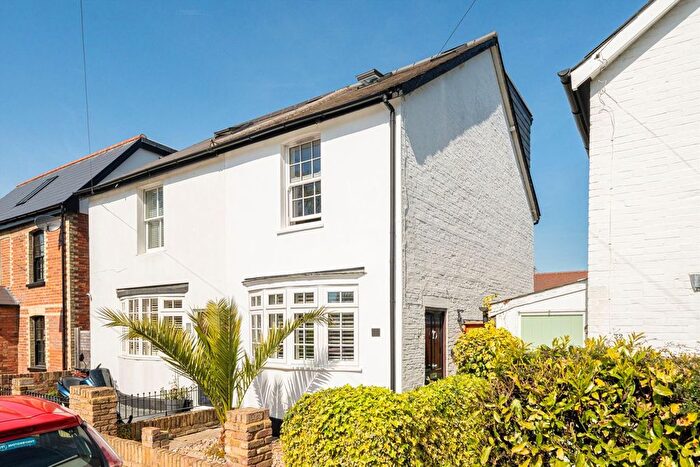 3 Bedroom Semi Detached House For Sale In Cross Street, Hampton Hill, TW12