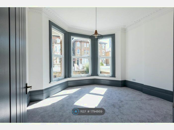 2 Bedroom Flat To Rent In Oakfield Road, Croydon, CR0