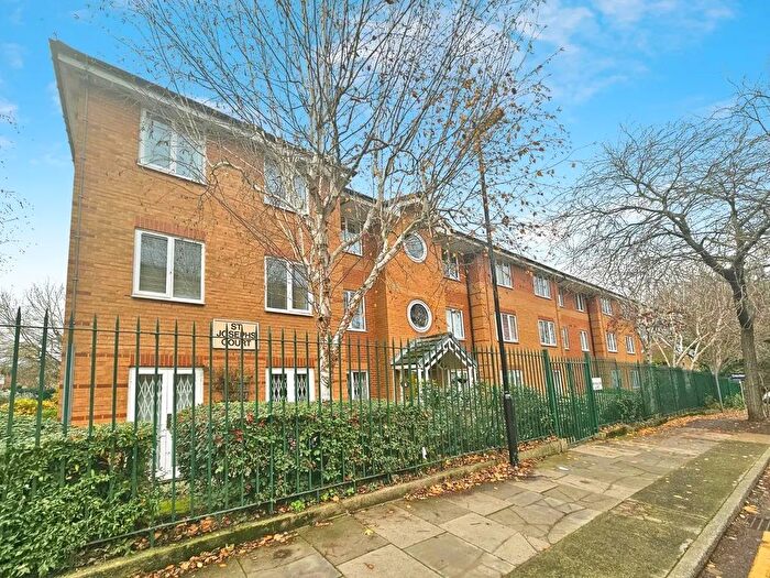 1 Bedroom Property For Sale In Bramhope Lane, London, SE7