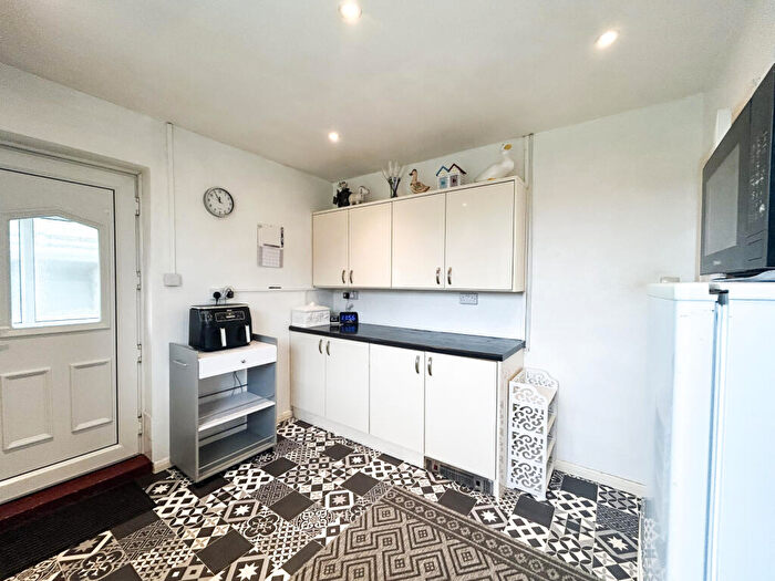 1 Bedroom Bungalow For Sale In Bottesford, DN17