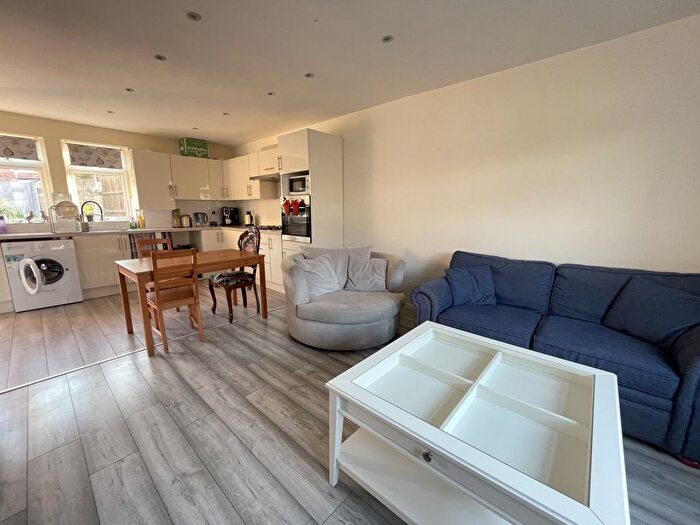 3 Bedroom Semi-Detached House To Rent In Fulford Grove, Watford, WD19