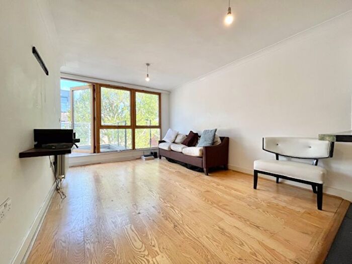 2 Bedroom Flat To Rent In St. James's Road, SE1