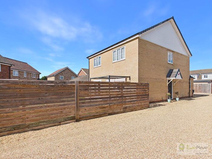 2 Bedroom Flat For Sale In Druids Close, Beck Row, IP28
