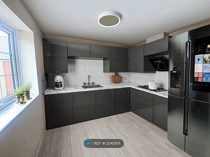 4 Bedroom Flat To Rent In Albany Gardens, Colchester, CO2