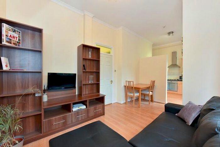 2 Bedroom Flat To Rent In Kings Road, Chelsea SW10