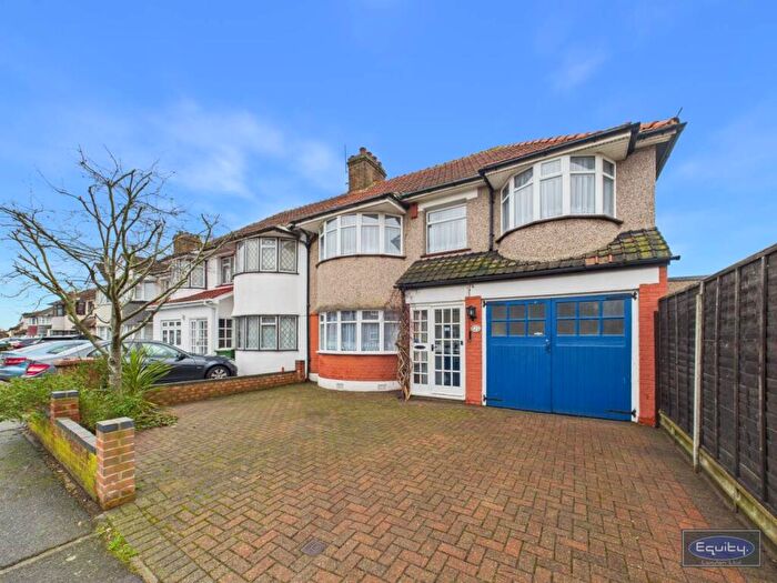 4 Bedroom Semi-Detached House To Rent In Tavistock Road, Welling, Kent, DA16