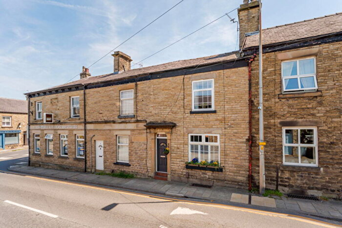 2 Bedroom Terraced House For Sale In Henshall Road, Bollington, SK10
