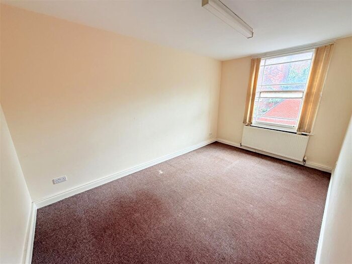 2 Bedroom Flat To Rent In Dale Street, Nottingham, NG2